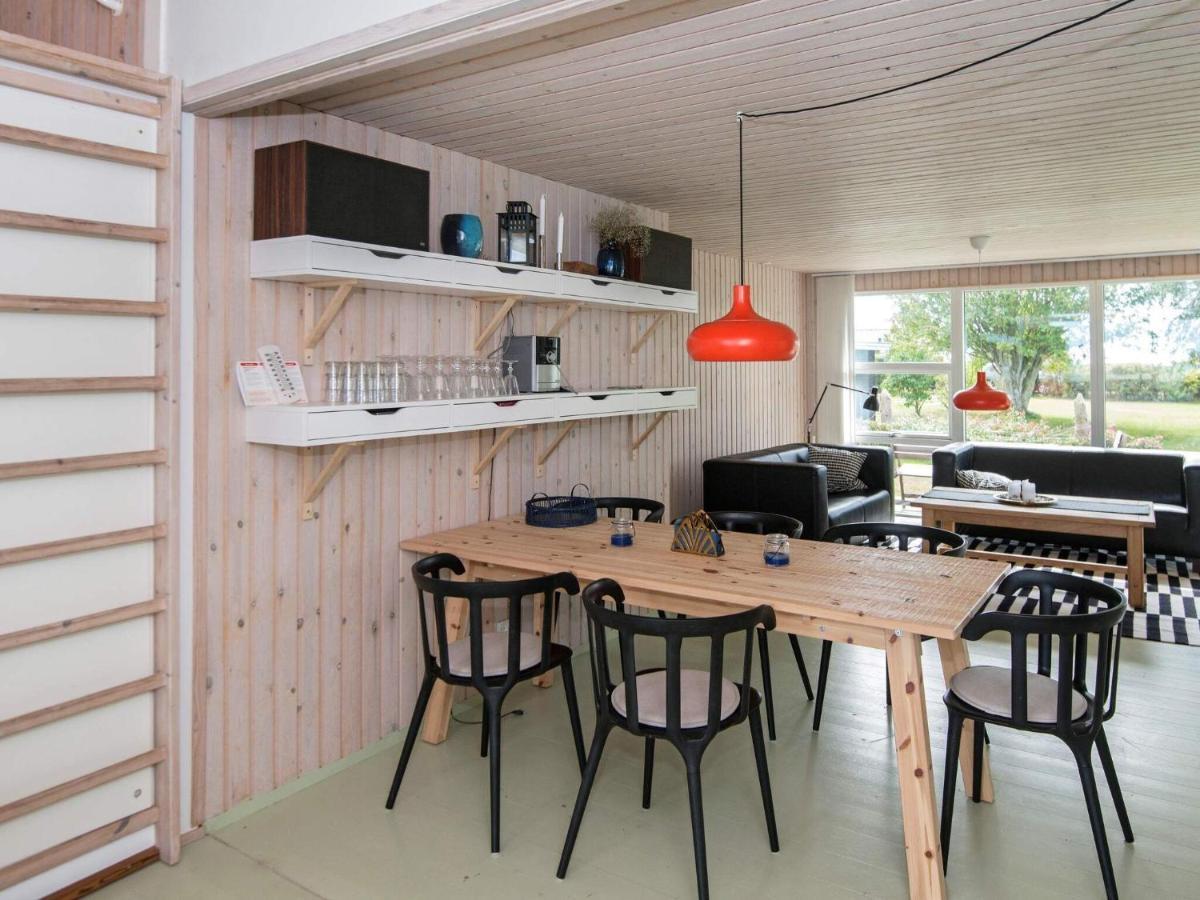 8 Person Holiday Home In Ebeltoft Exterior foto