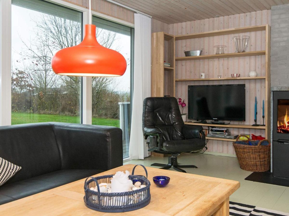 8 Person Holiday Home In Ebeltoft Exterior foto
